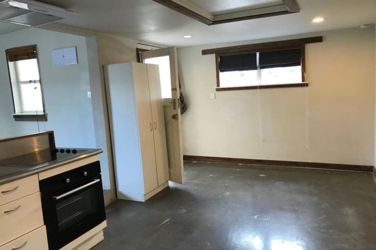 Photo of property in 81 Lauderdale Road, Birkdale, Auckland, 0626