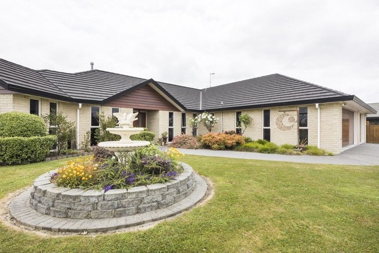 Photo of property in 3 Brooklyn Heights Drive, Kelvin Grove, Palmerston North, 4414