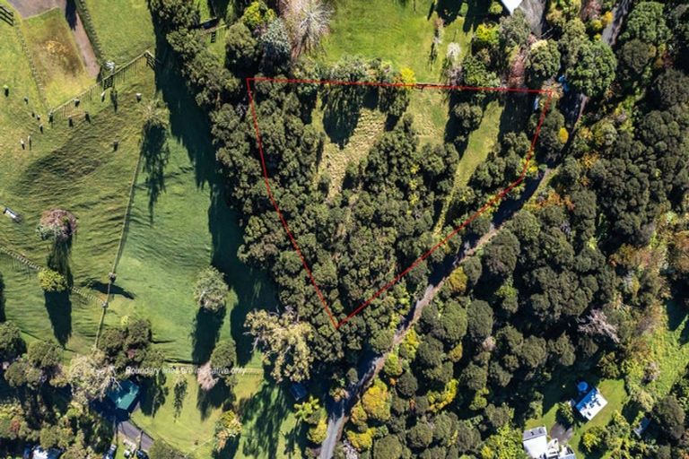 Photo of property in 13 Tramway Road, Coromandel, 3506