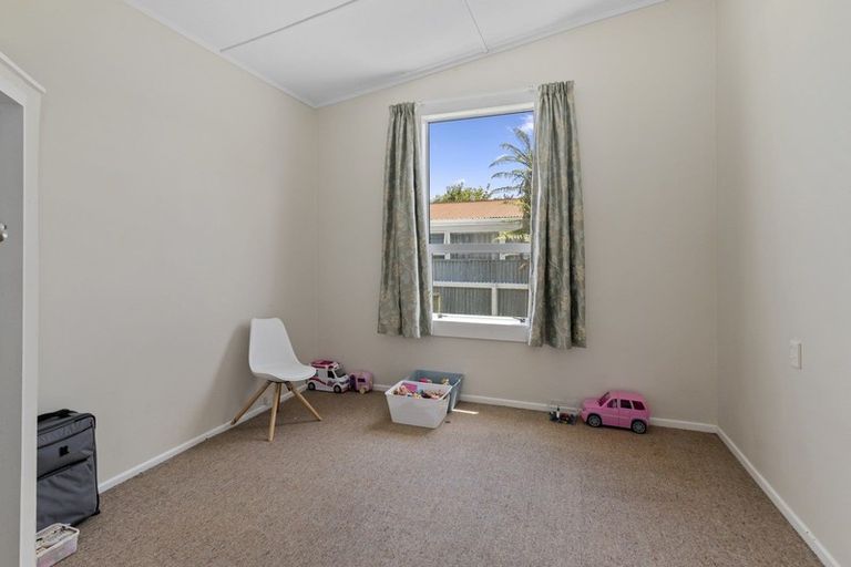 Photo of property in 21 Kings Drive, Levin, 5510