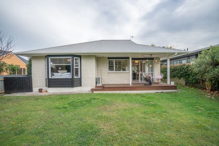 Photo of property in 17a Franklin Avenue, Hokowhitu, Palmerston North, 4410
