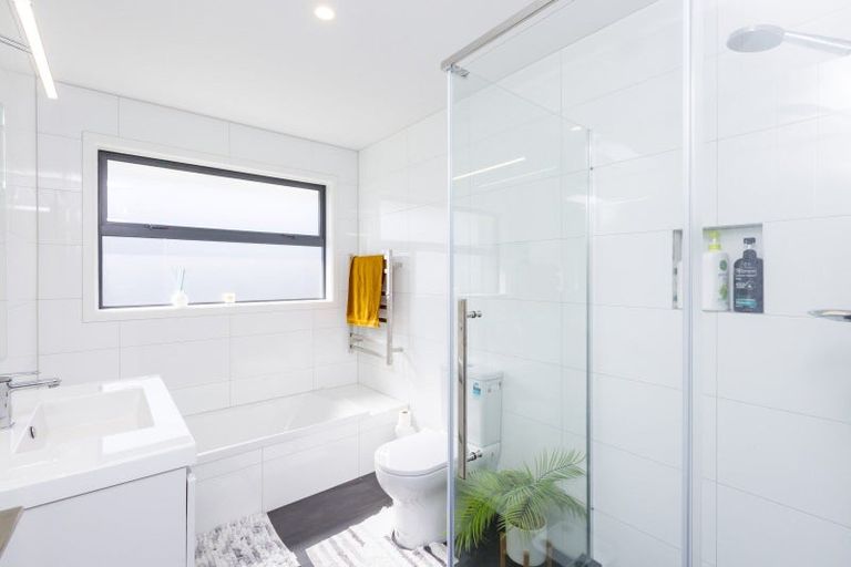 Photo of property in 4a Golders Road, Elderslea, Upper Hutt, 5018