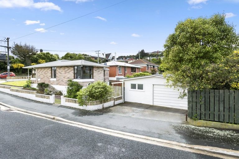 Photo of property in 2 Chisholm Place, Tainui, Dunedin, 9013