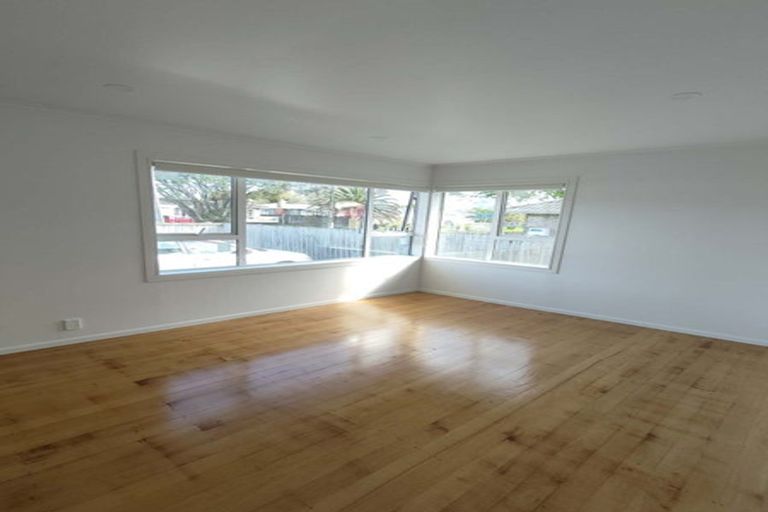 Photo of property in 31 Tiraumea Drive, Pakuranga, Auckland, 2010