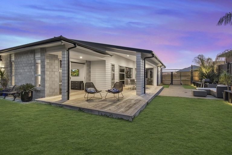 Photo of property in 32 Westmuir Crescent, Pokeno, 2402