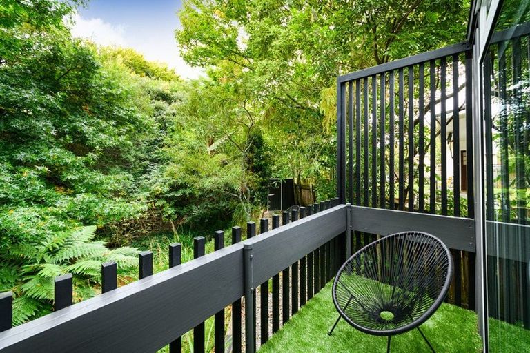 Photo of property in 161 Victoria Avenue, Hokowhitu, Palmerston North, 4410