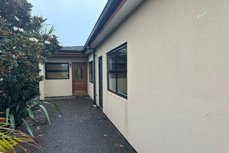 Photo of property in 36 Sea Spray Drive, Bucklands Beach, Auckland, 2012