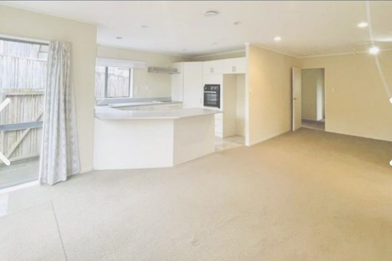 Photo of property in 1/99 Evelyn Road, Cockle Bay, Auckland, 2014