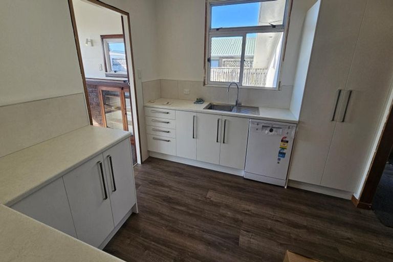 Photo of property in 65 Tukapa Street, Westown, New Plymouth, 4310