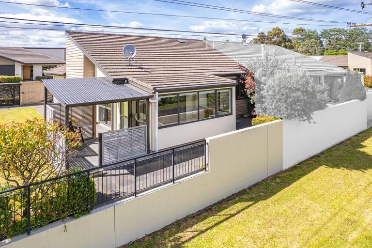 Photo of property in Caversham Park, 2/29 Caversham Road, Westmere, Whanganui, 4501