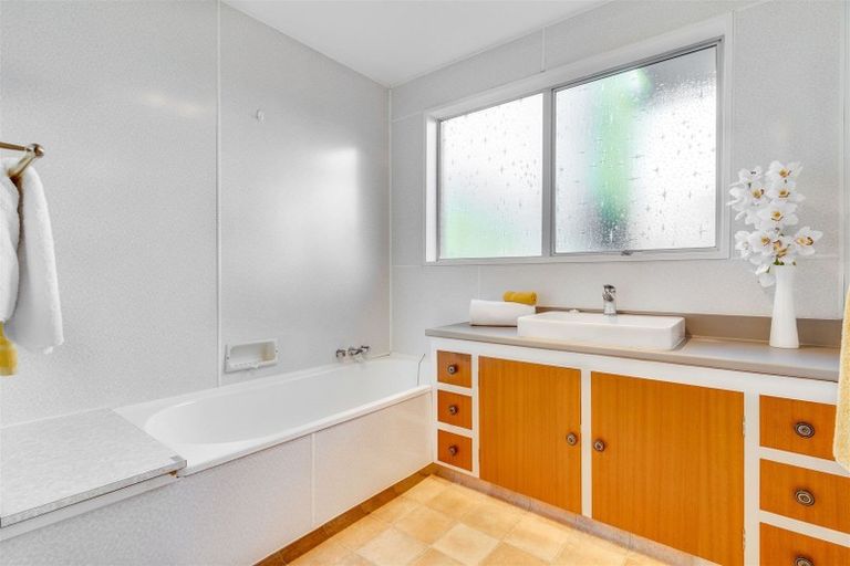 Photo of property in 18 Parklands Drive, Huntsbury, Christchurch, 8022