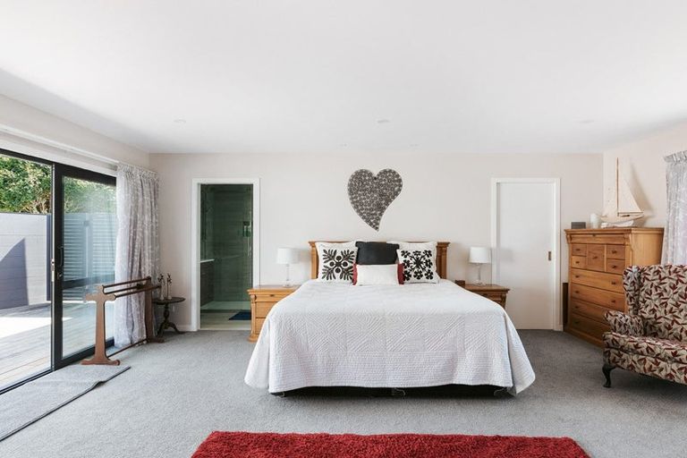 Photo of property in 26 Harbour View Road, Omokoroa, 3114