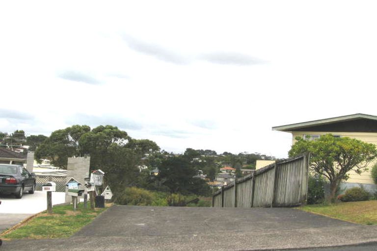 Photo of property in 1/17 Erica Road, Sunnynook, Auckland, 0620