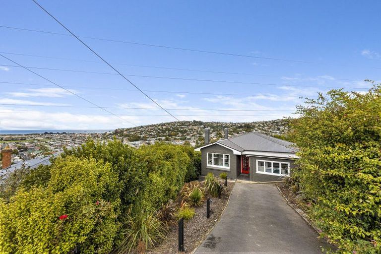 Photo of property in 39 Forfar Street, Clyde Hill, Dunedin, 9011