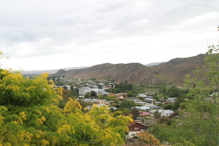 Photo of property in 15 Craig Place, Bridge Hill, Alexandra, 9320