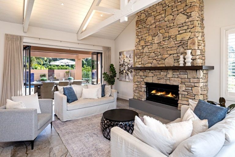 Photo of property in 38 Brownhill Road, Whitford, Manurewa, 2576