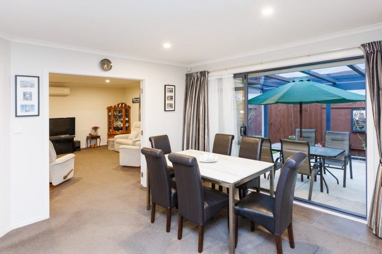 Photo of property in 14 Lorenzo Place, Kelvin Grove, Palmerston North, 4414