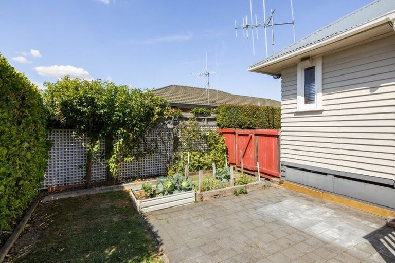 Photo of property in 52 Grosvenor Street, Cambridge, 3434