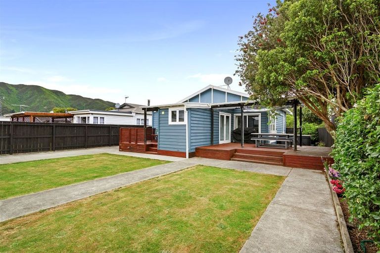 Photo of property in 19 Elizabeth Street, Moera, Lower Hutt, 5010