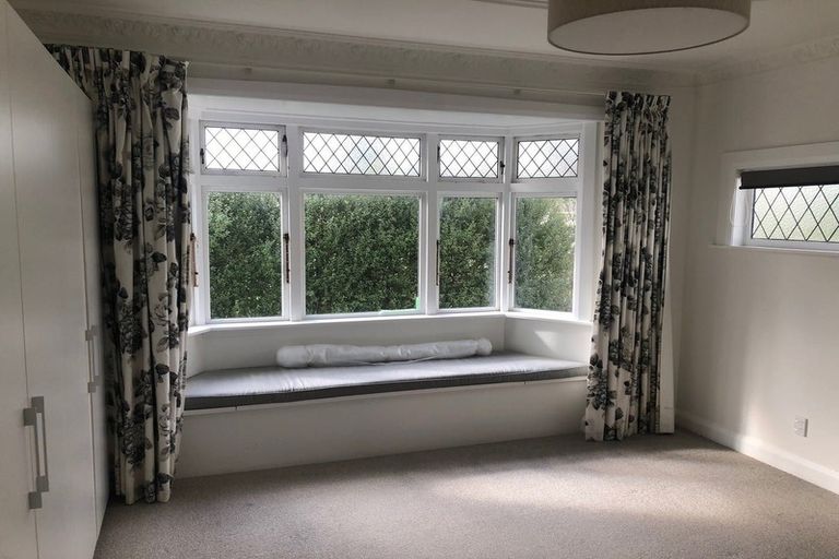 Photo of property in 21 Chamberlain Road, Karori, Wellington, 6012