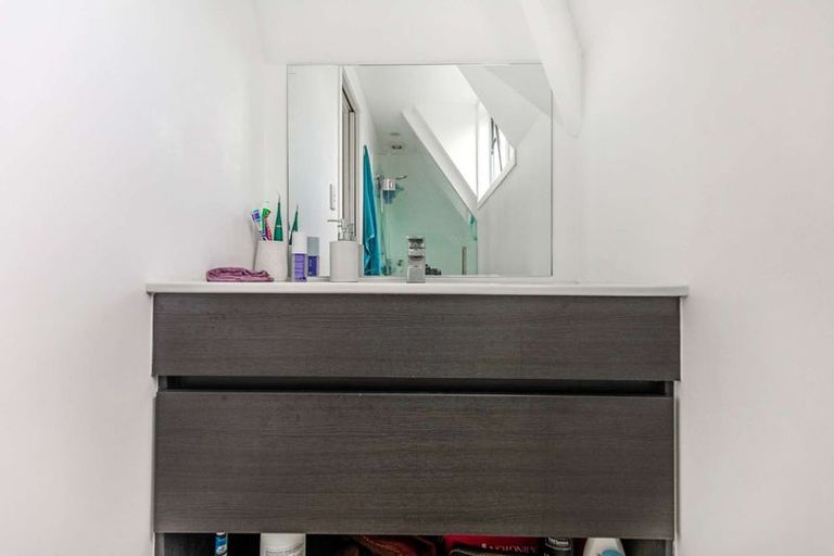 Photo of property in 136b Victoria Street, Cambridge, 3434