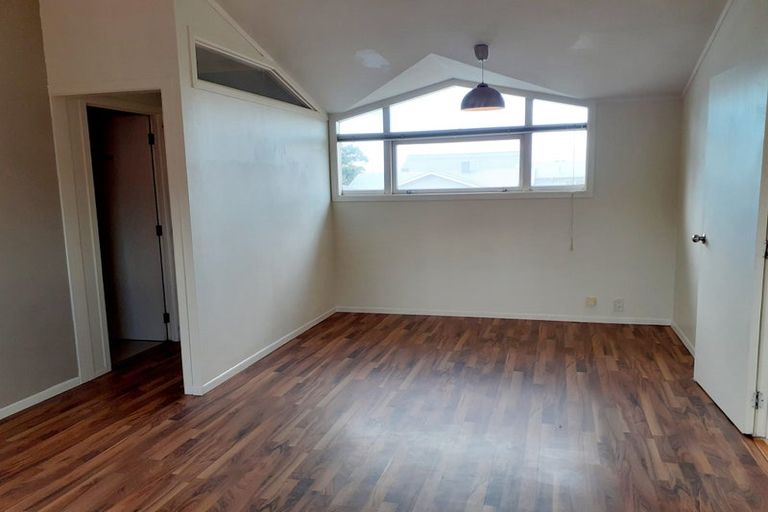 Photo of property in 26 Onewa Road, Northcote Point, Auckland, 0627