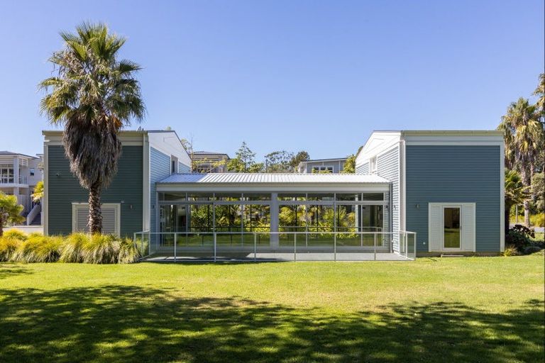 Photo of property in 74 Panorama Heights, Orewa, 0931