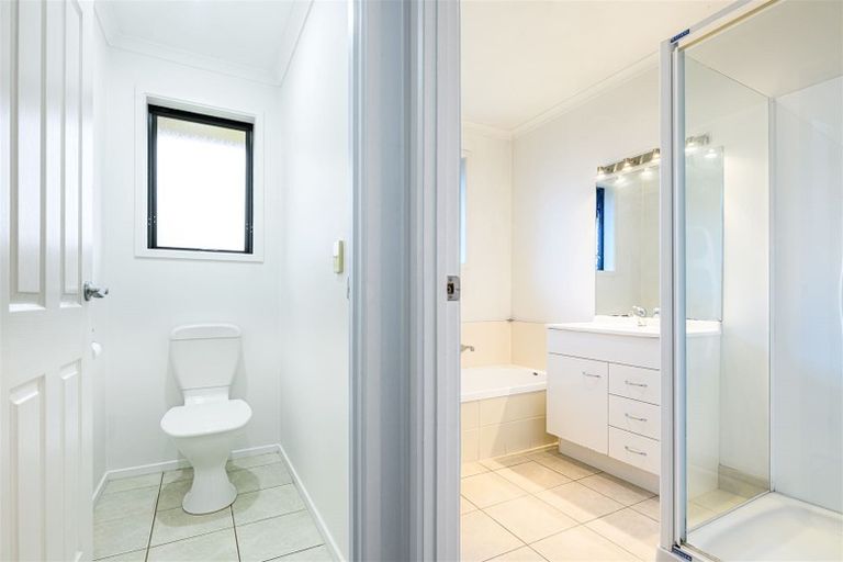 Photo of property in 4 San Domingo Rise, Henderson, Auckland, 0612