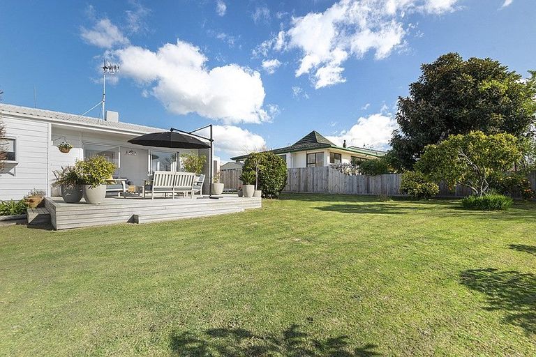 Photo of property in 4 Hookey Drive, Te Puke, 3119