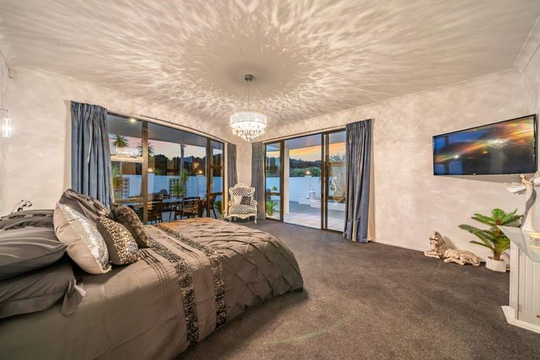 Photo of property in 1 Young Nicks Lane, Whitby, Porirua, 5024