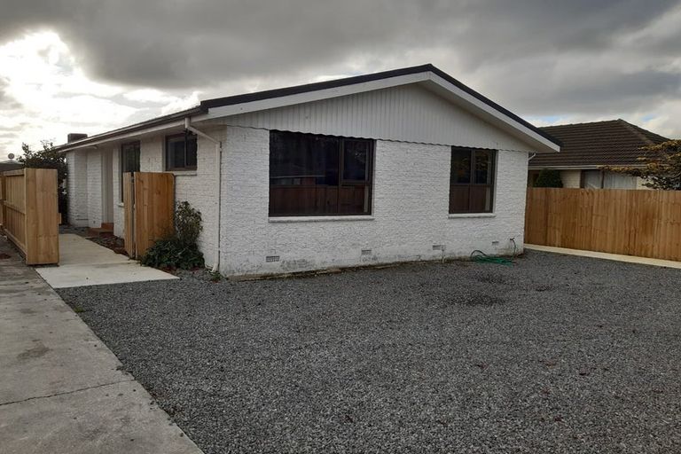 Photo of property in 15 Lochee Road, Upper Riccarton, Christchurch, 8041