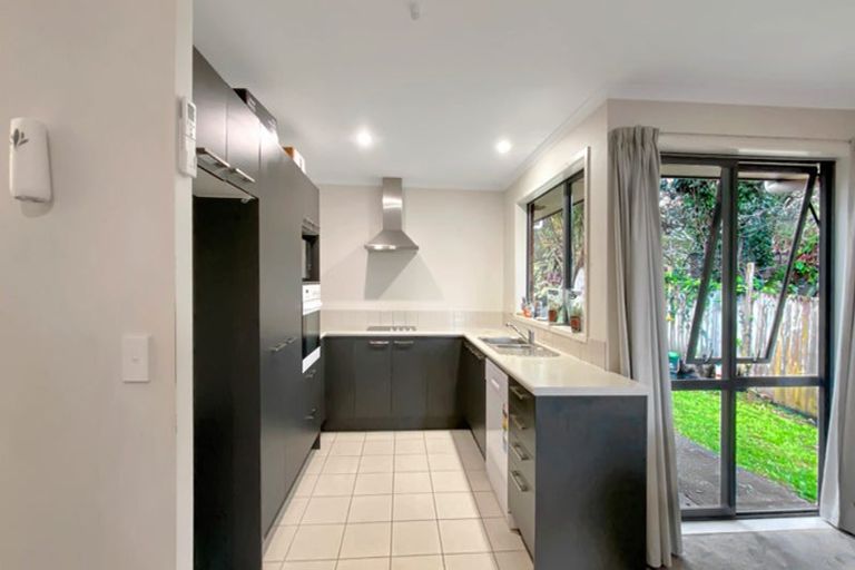 Photo of property in 36a Divich Avenue, Te Atatu South, Auckland, 0610