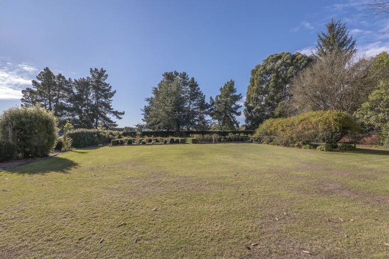 Photo of property in 602 Yaldhurst Road, Yaldhurst, Christchurch, 7676