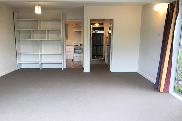 Photo of property in 2/12 Berry Street, St Albans, Christchurch, 8014