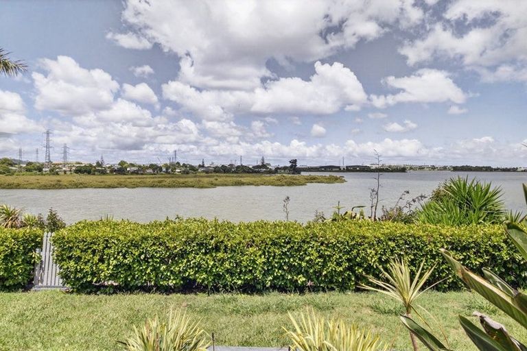 Photo of property in 48 Aurea Avenue, Pakuranga, Auckland, 2010