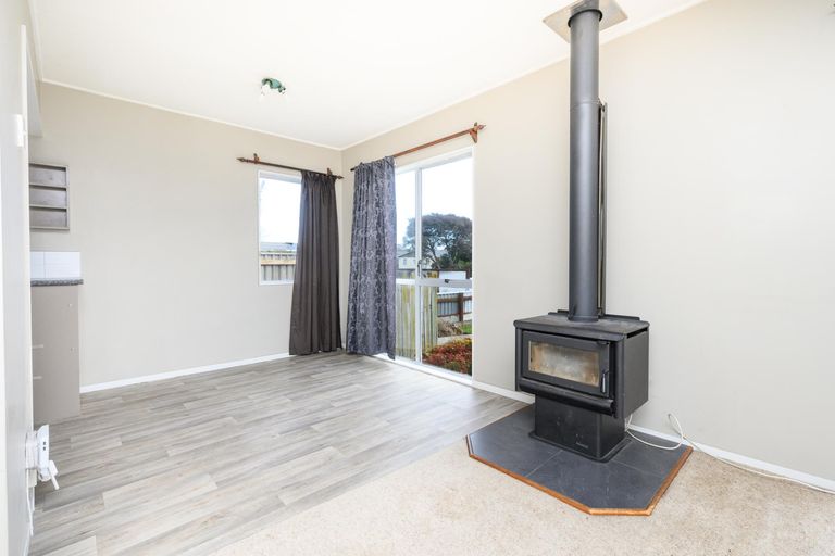 Photo of property in 40 Geraldine Crescent, Cloverlea, Palmerston North, 4412