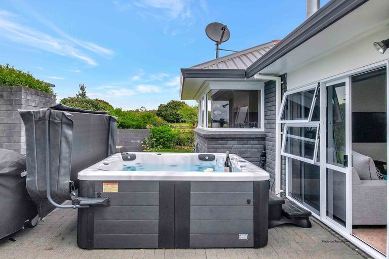 Photo of property in 61 Whatapaka Road, Karaka, Papakura, 2580