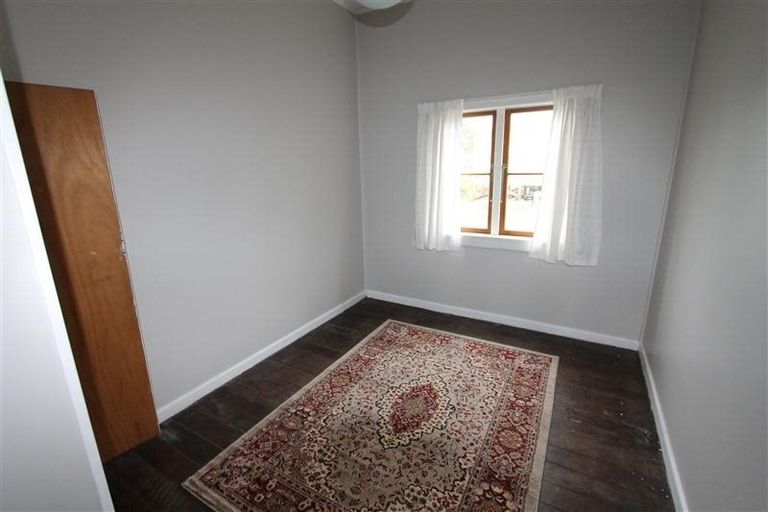 Photo of property in 27 Glenview Road, Glen Eden, Auckland, 0602