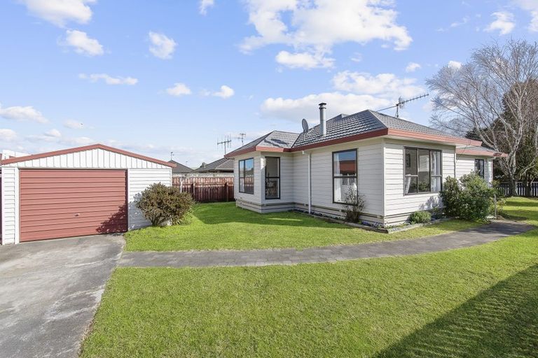 Photo of property in 64 Arawhata Road, Paraparaumu, 5032