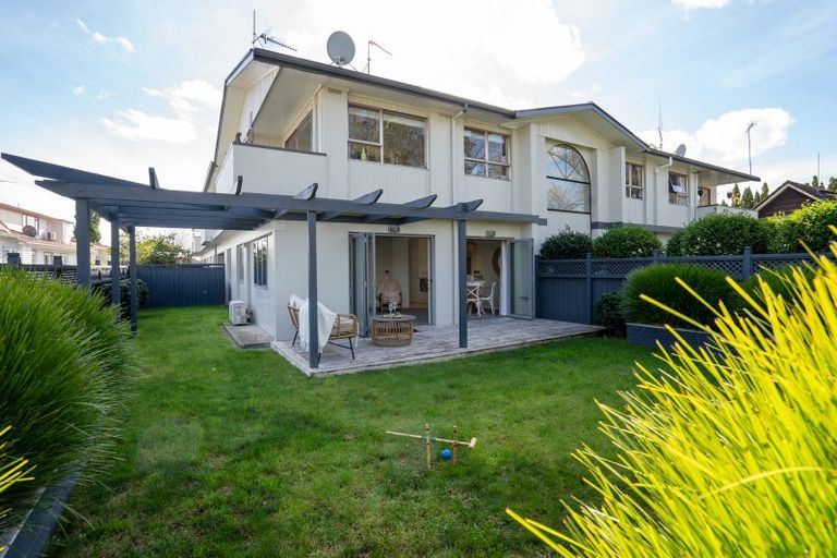 Photo of property in 2/14 Thornton Road, Cambridge, 3434