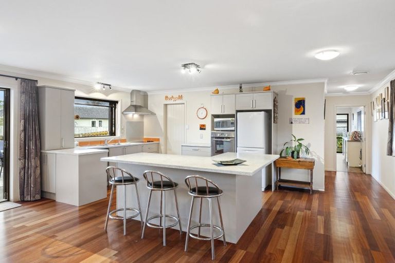 Photo of property in 10 Evans Court, Pukekohe, 2120