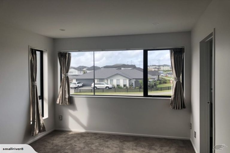 Photo of property in 4 Toia Lane, Silverdale, 0932