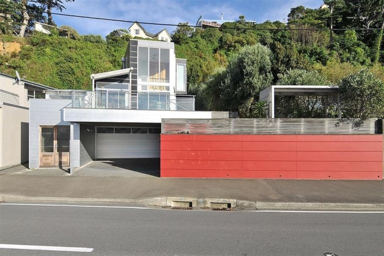Photo of property in 257 Karaka Bay Road, Karaka Bays, Wellington, 6022