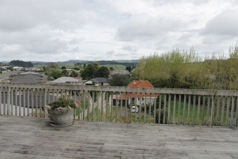 Photo of property in 7 Trillick Place, Tuakau, 2121
