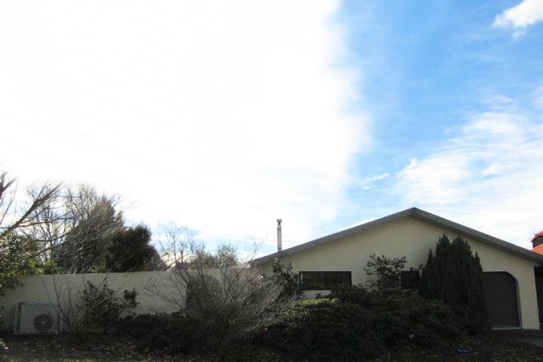 Photo of property in 2 Coleraine Street, Cromwell, 9310