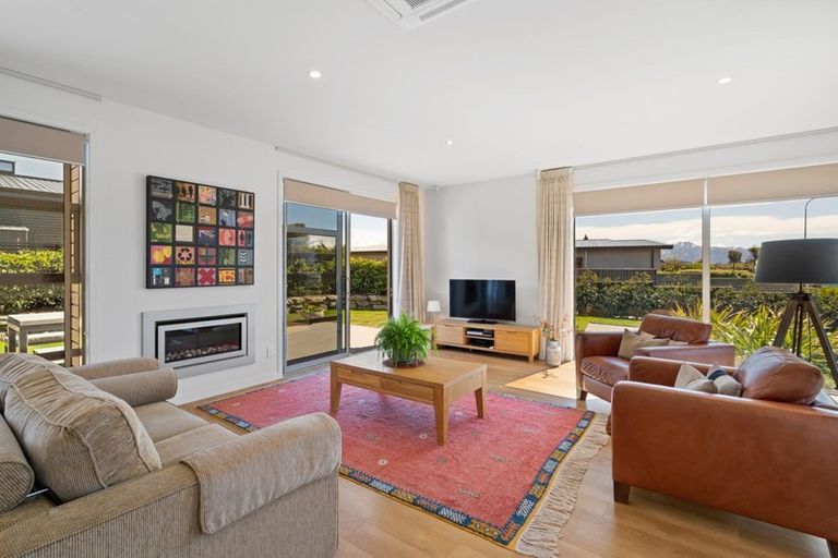 Photo of property in 17 Daniels Terrace, Wanaka, 9305