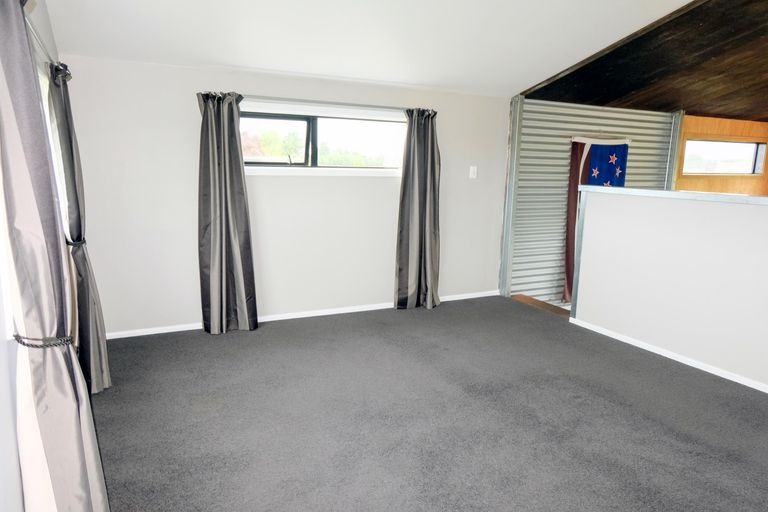 Photo of property in 147 Awamoa Road, Holmes Hill, Oamaru, 9492
