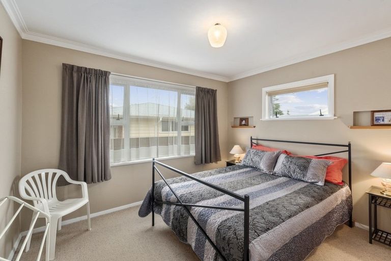 Photo of property in 17 Meadowvale Drive, Levin, 5510