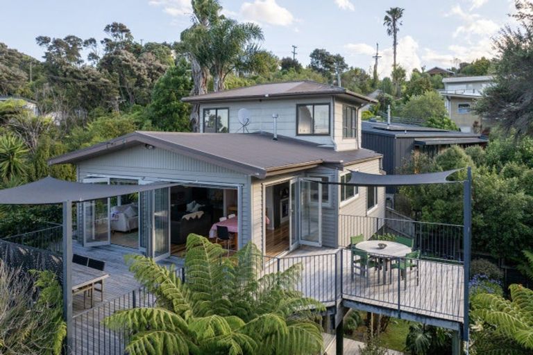 Photo of property in 100b Greenslade Road, Raglan, 3295