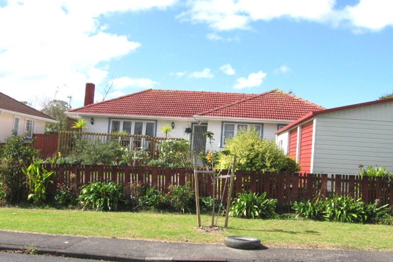 Photo of property in 69 Kervil Avenue, Te Atatu Peninsula, Auckland, 0610
